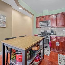 Kitchen Island With Chairs 