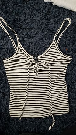 Woman or teen girl black and whitecasual crop top blouse shirt size small