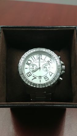 Michael Kors MK-5590 Stainless Steel Baguette Crystal Watch