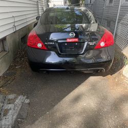 Nissan Altima 3.5sr Coup