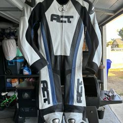 ROAD RACING SUIT