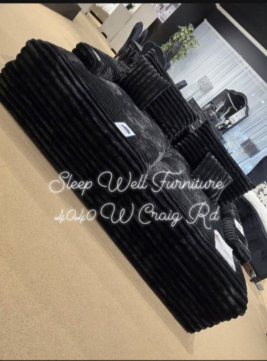 ✨️ Cuddler Sofa Couch ✨️ Furniture Sectionals, Queen Bedrooms, Dining Avail