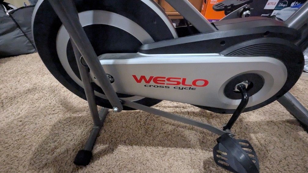 Weslo Cross Cycle Upright Exercise Bike