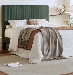 Queen Platform Bed Tufted Corduroy Headboard/Frame