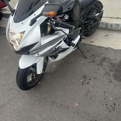 11 Suzuki Gsxr 750