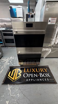WOLF 30” E SERIES TRANSITIONAL DOUBLE OVEN  Model: DO3050TE/S/T Condition: Like New Price Today: $5,099 MSRP: $8,595 Warranty Included  Premium Wolf E