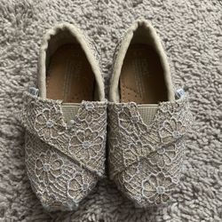 TOMS Slip On Flats Size 5T 