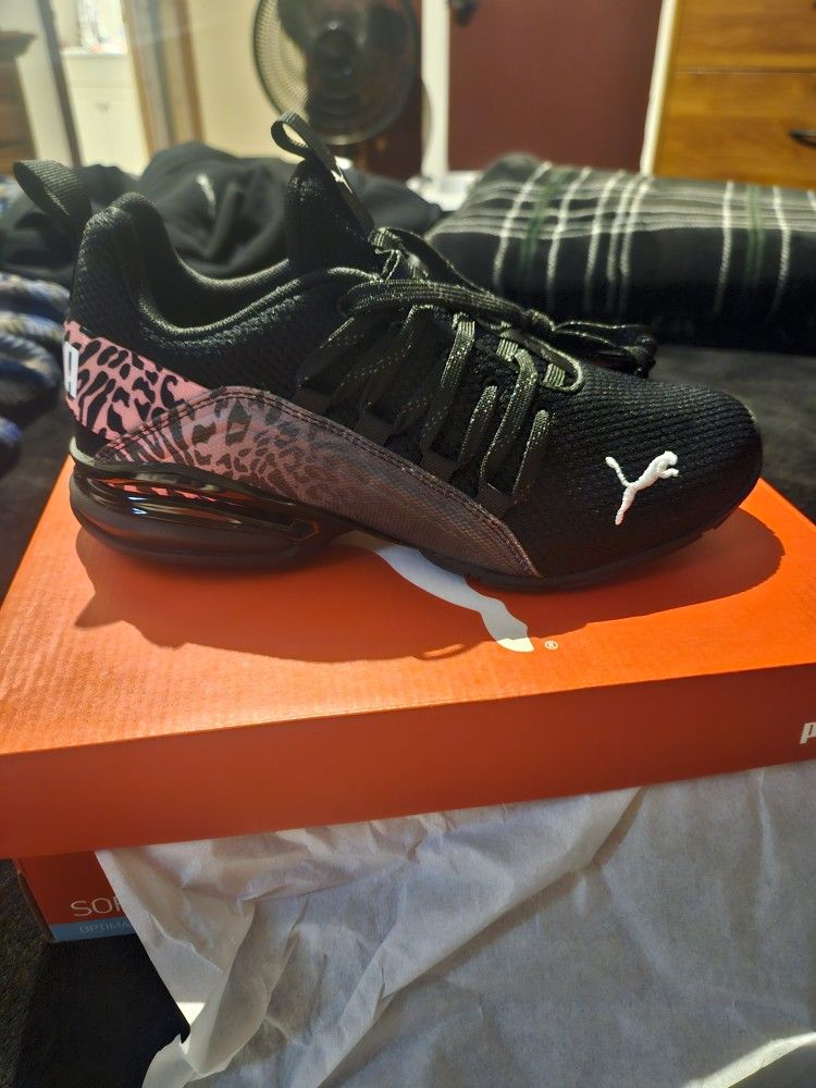 Women's Puma Shoes