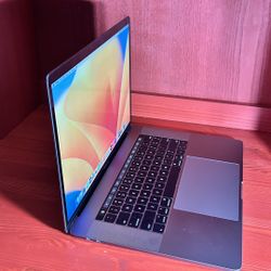 Apple MacBook Pro 15” Retina Touch Bar, I7, 16GB RAM 512GB SSD $460