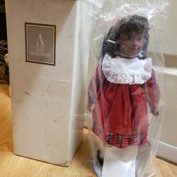 Vintage 1995 Avon Tender Memories 14" First Day of School Doll
