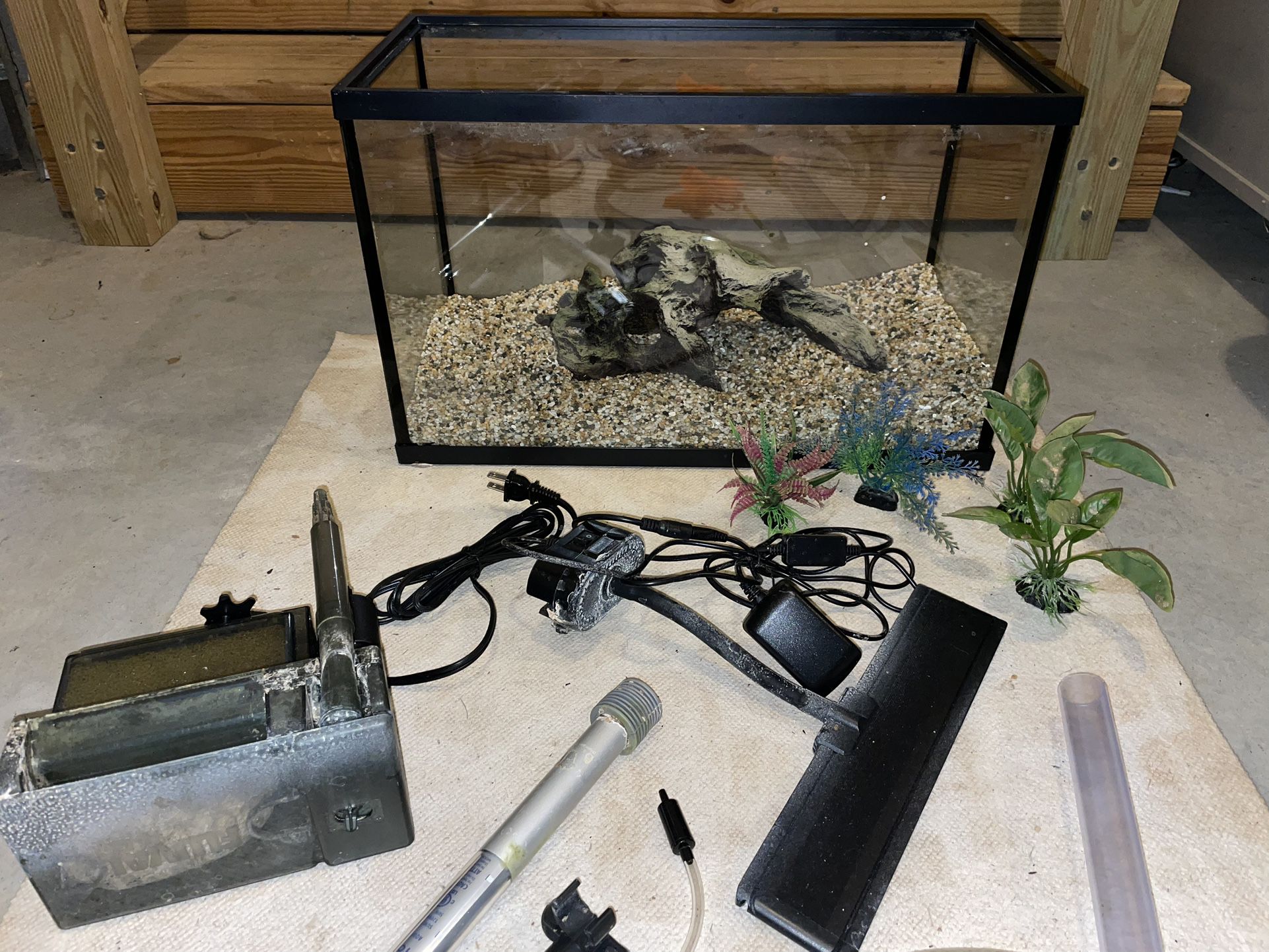 Complete Fish Tank Set-up