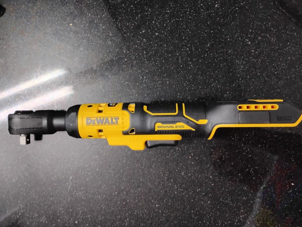 DeWalt Atomic 3/8 Ratchet