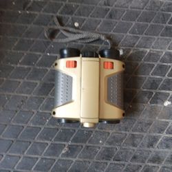 JYW-1226 4x30mm Night Scope Binoculars with a Pop-Up Light. 