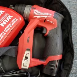Milwaukee M12 FUEL 12-Volt Lithium-Ion Brushless Cordless 4-in-1 Installation 3/8 in. Drill Driver with 4 Tool Head  Combo Kit 