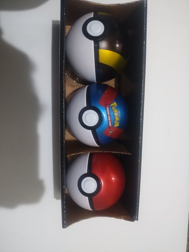 Pokemon Tins