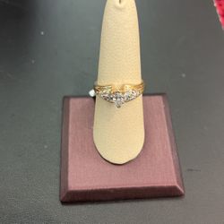 14KT Gold Diamond Ring 