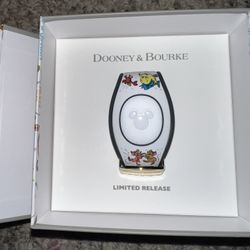 New Disney Dooney & Bourke Sidekicks Limited Edition White Magicband unlinked