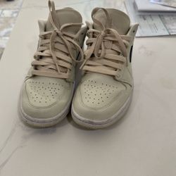 Jordan 1 low 