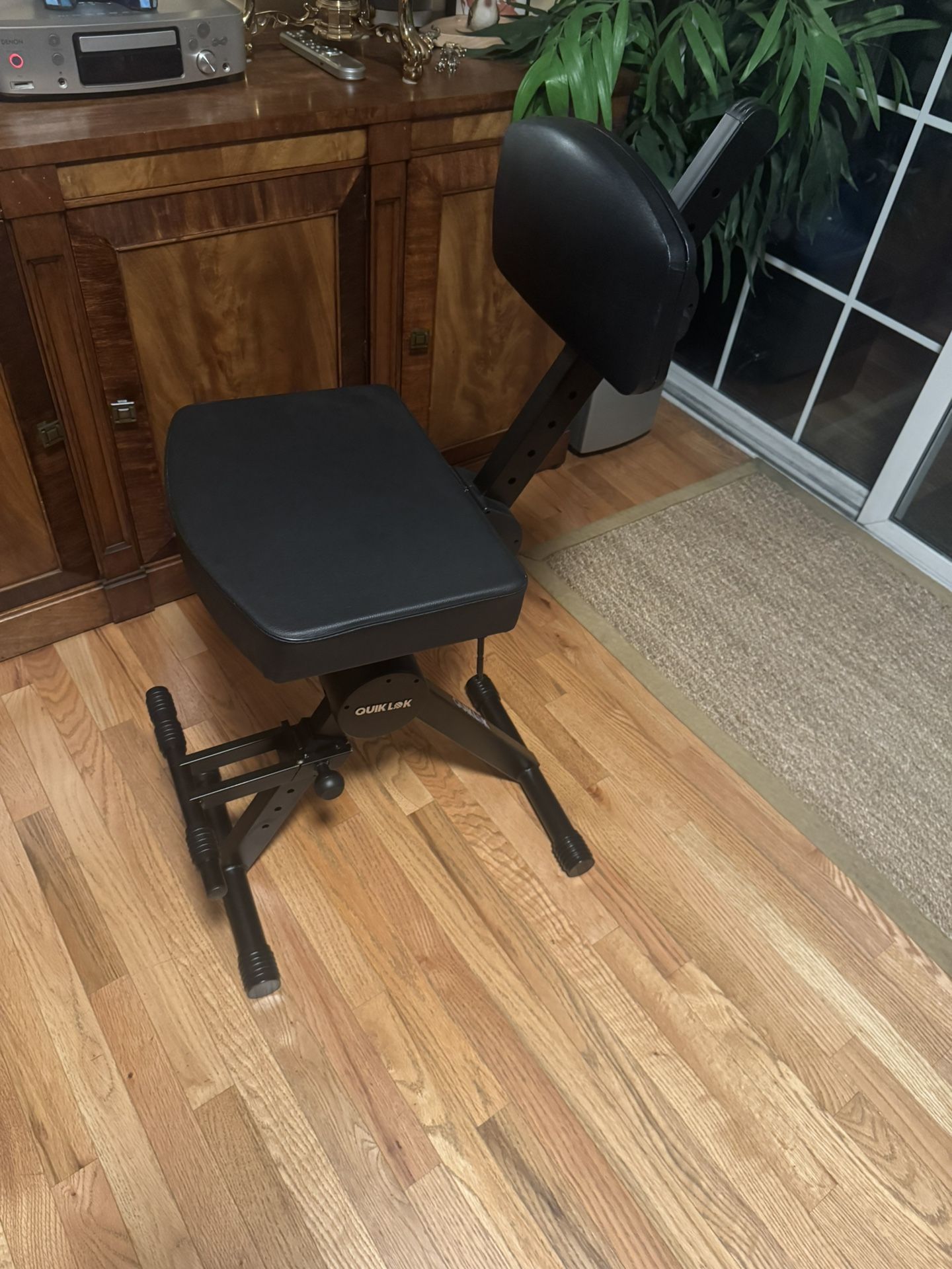 Musicians Stool with Adjustable Backrest