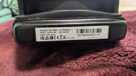 NZXT Kraken 360 RGB - 360mm AIO CPU Liquid Cooler - Customizable 1.54" Square LCD Display for Images, Performance Metrics - High-Performance Pump - 3 