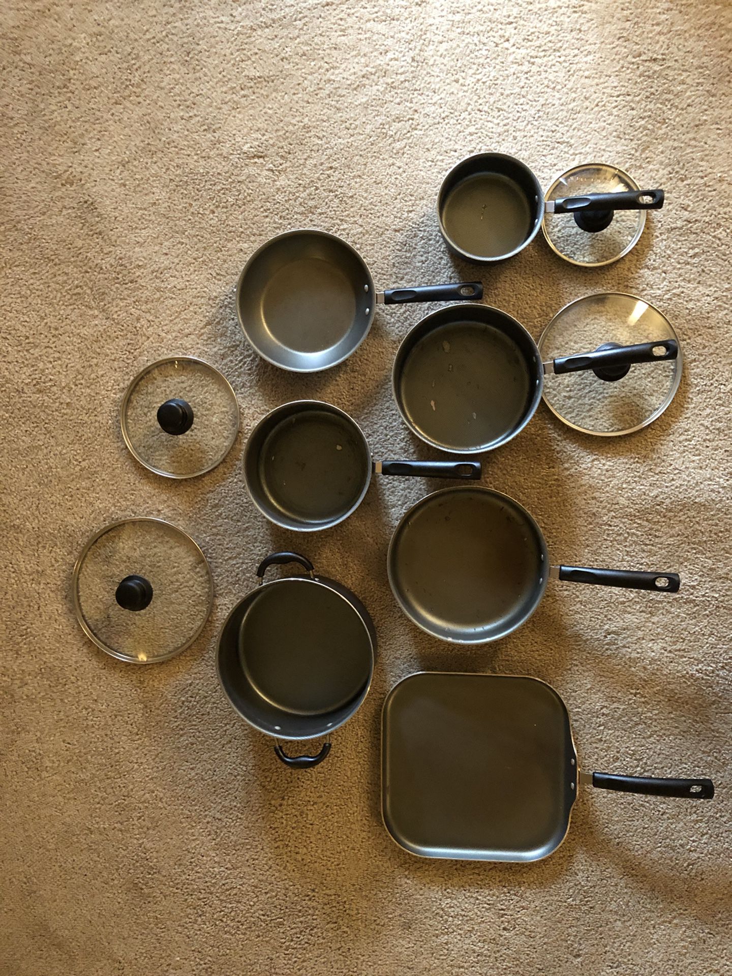 Used pots, pans, kitchen tools, etc.