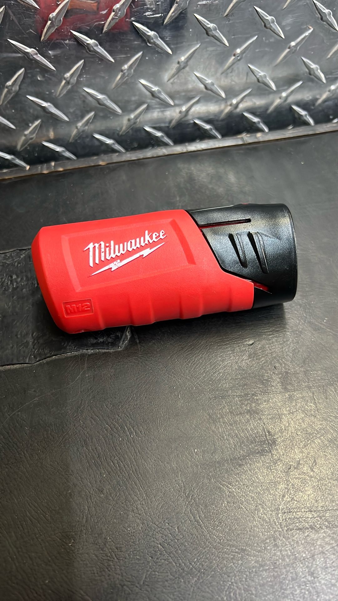 Milwaukee M12 Heated Gear Battery Holder & 12v Battery
