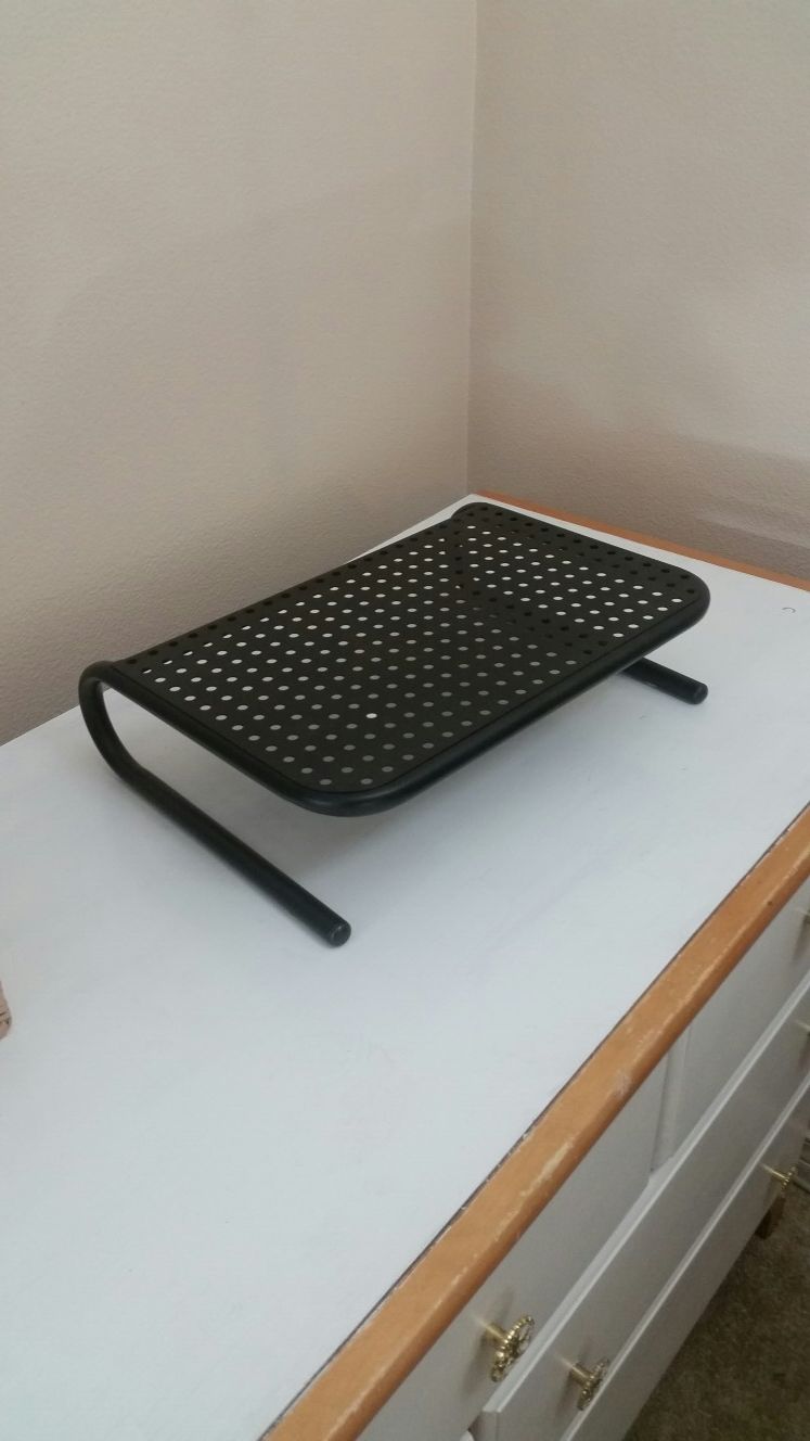 Monitor or laptop Stand / shelf