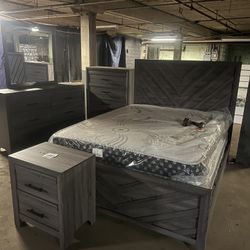 Queen 5pc Bedroom Set Sale