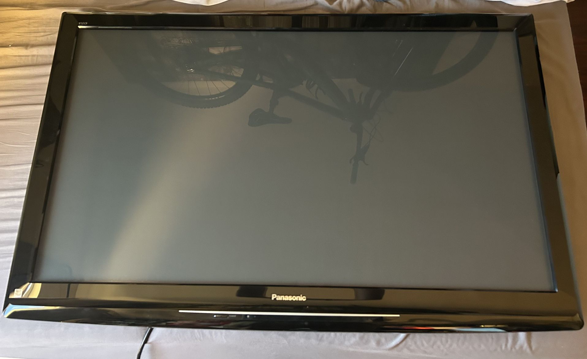 Panasonic TV - 50" (50 Inch)