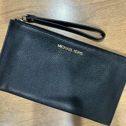 Michael Kors  Wristlet Wallet 