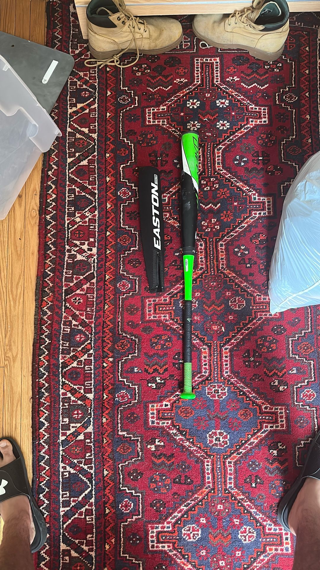32/20 Easton Mako Bat + Protective bat sleeve
