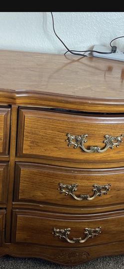 Dresser / Nightstand