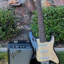Squirt Mini Stratocaster Electric Guitar With 10g AMP