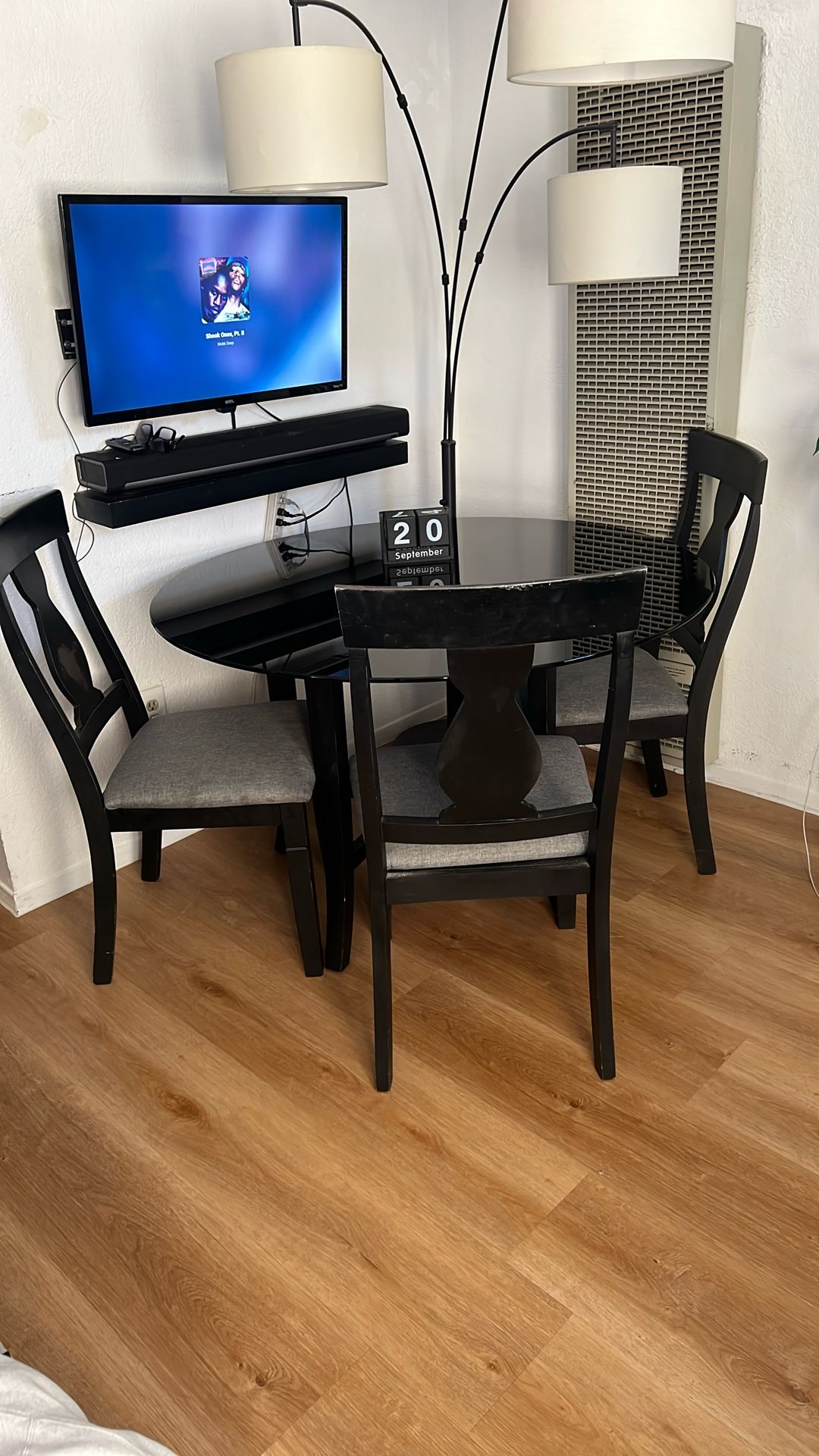 Black glass Dining Table Set With 3 Chairs!