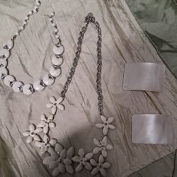 2 NECKLACES  & SHOE CLIPS