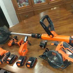 Black & Decker Tool Set 3 Batteries And Charger Everything Works  Fine 