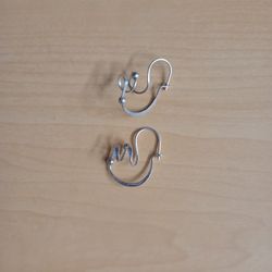 Curly Que Silver Earings