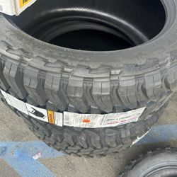 40x1550R26. TOYO MT.