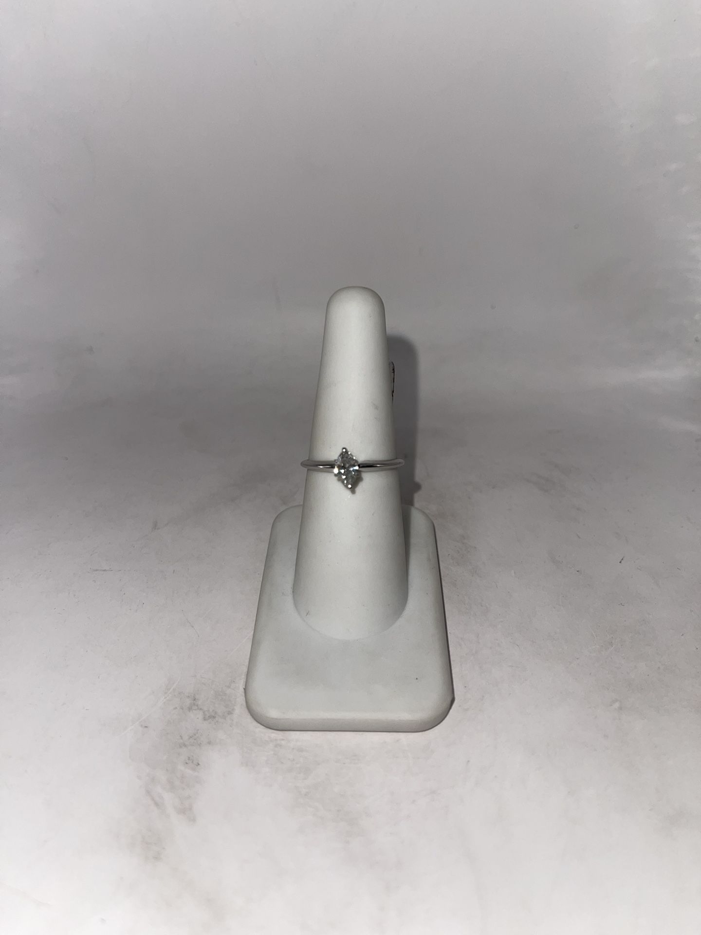 14kt Gold Engagement Style Ring w/ Diamond And Simple Design
