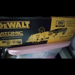 Saw Dewalt 