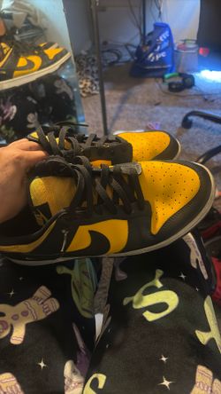 Black And Yellow Dunks 