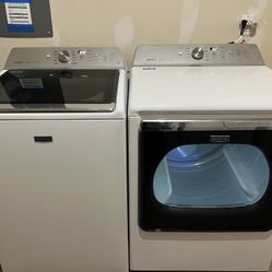 Maytag Washer and Dryer (delivery available)