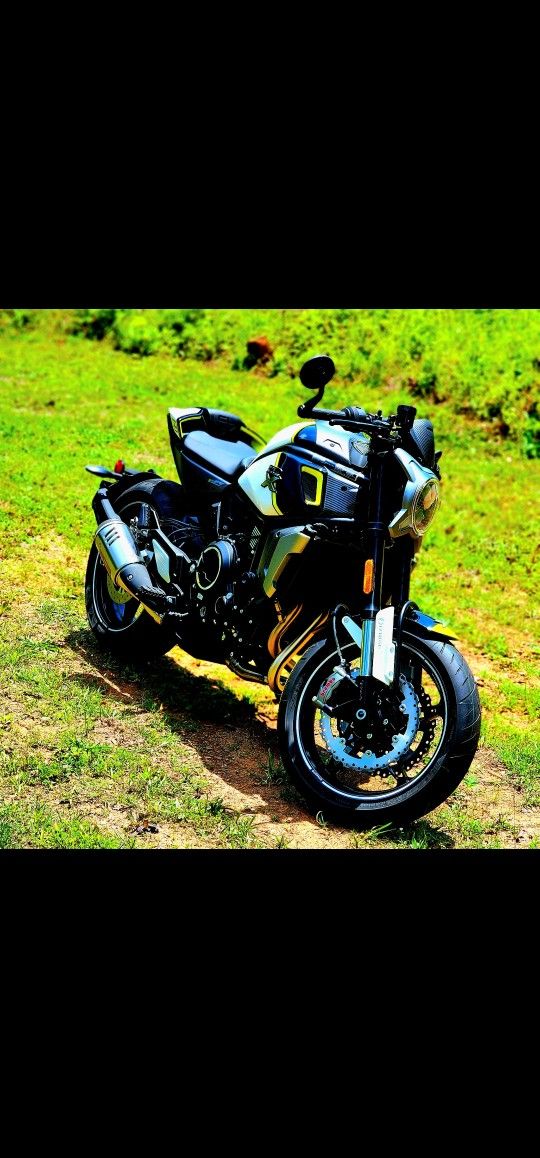 2023 CFMOTO CLX-S