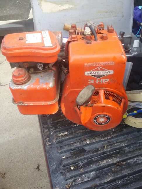 Briggs And Stratton 3HP Motor W/Motor Mount