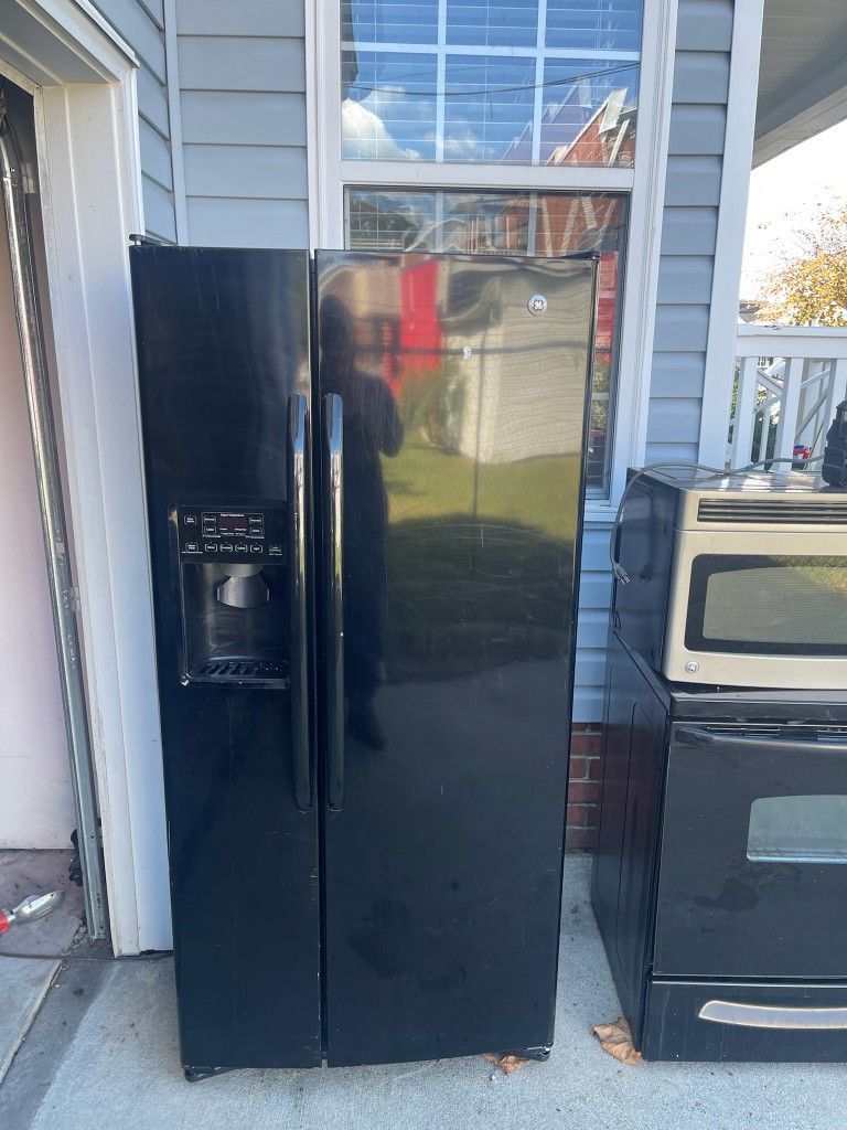 Refrigerator And Microwave for Sale in Newport News, VA OfferUp