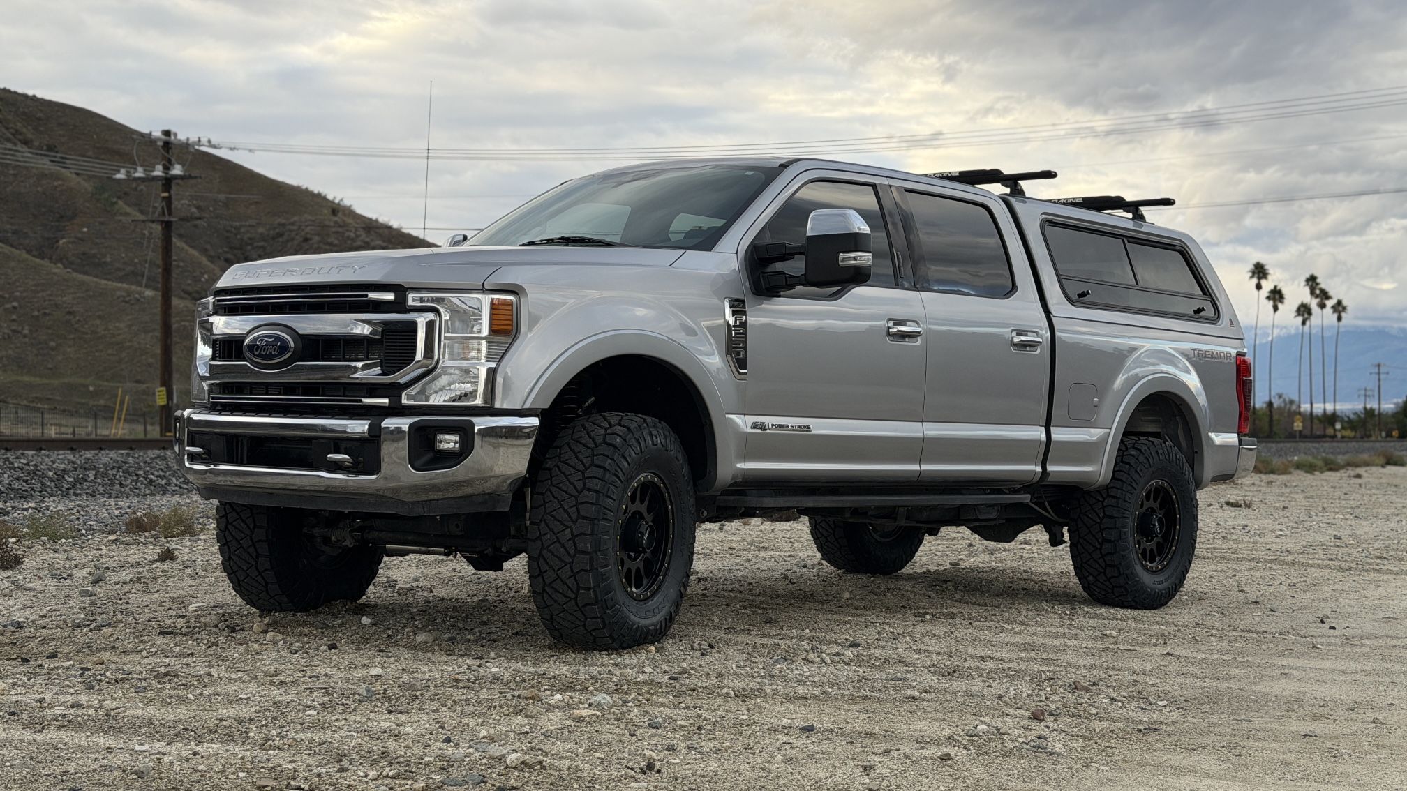 2021 Leer 100XR Camper She’ll