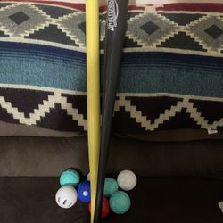 Blitzball bats and balls 