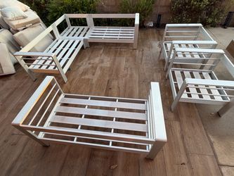 Backyard furniture set + 2 Chaise Lounges + Fireplace