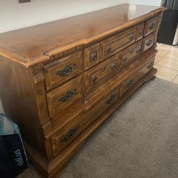 Dresser