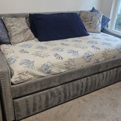 Trundle Day Bed 